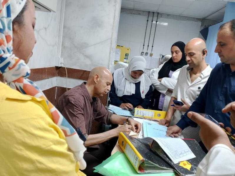 وكيل وزارة الصحة بالشرقية يتفقد الخدمات الطبية بمستشفى أبوحماد المركزي
