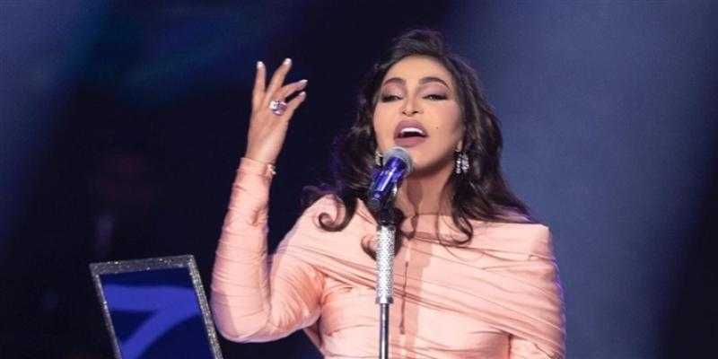 أحلام توقف الغناء وتوجه رسالة للفتيات: لو زعلتوا اركبوا طيارة وسافروا واستمتعوا