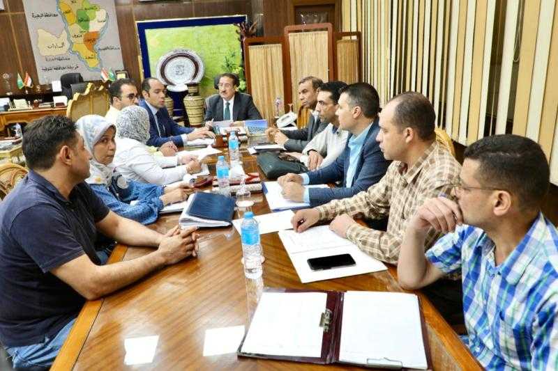 محافظ المنوفية يناقش الموقف التنفيذي لعدد من المشروعات التنموية والخدمية