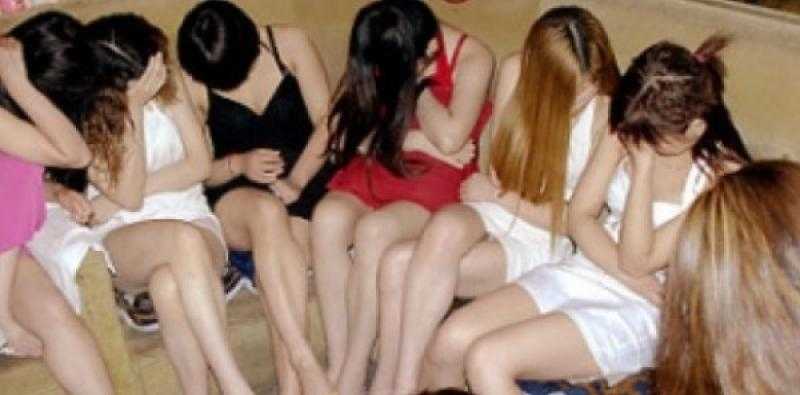 شاب وفتاة يقفزان من شرفة شقة دعارة في التجمع