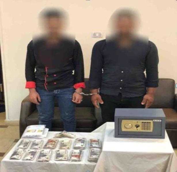 حبس طباخ وعاطل سرقا خزينة أموال من داخل مطعم شهير فى سفاجا