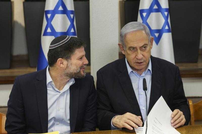 طلب صارم من سموتريتش لـ نتنياهو بشأن اتخاذ إجراءات ضد السلطة الفلسطينية