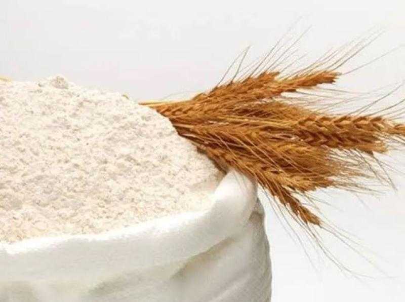 سعر الدقيق اليوم الخميس عند التاجر.. بكام شيكارة الدقيق