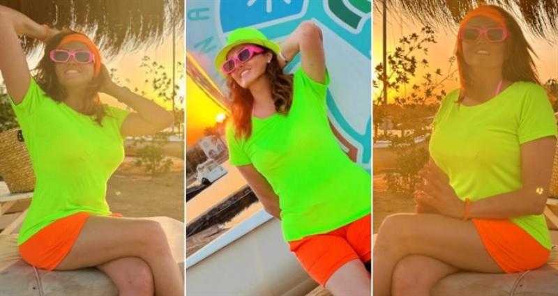 بشرى تستمتع بغروب الشمس في الجونة