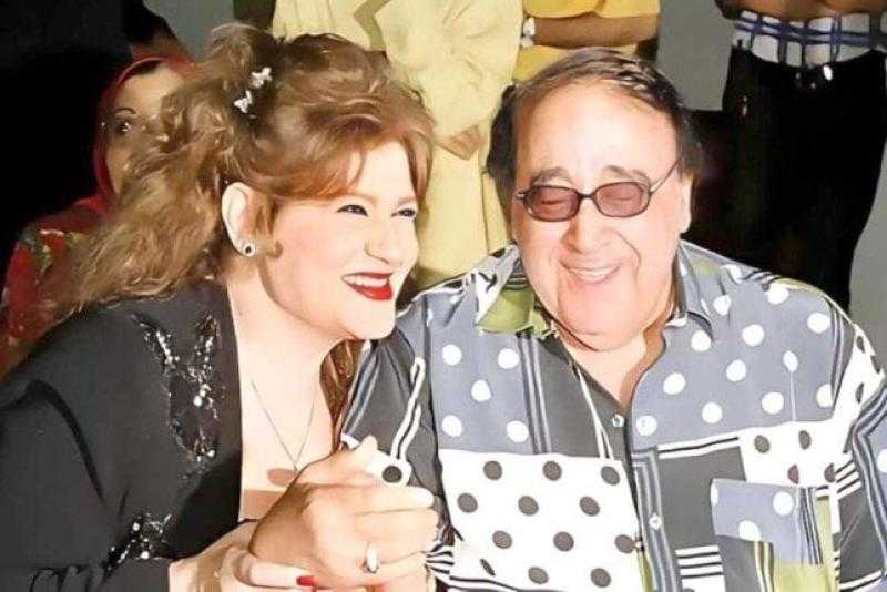 ميمي جمال في ذكرى ميلاد حسن مصطفى: مازلت محتفظة بملابسه ونضارته.. واستحالة أتجوز تاني