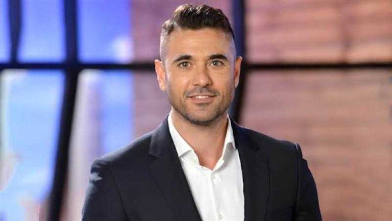 أحمد عز يكشف رحلة والدته في مواجهة السرطان: الـ48 ساعة الأخيرة التي لا تُنسى!