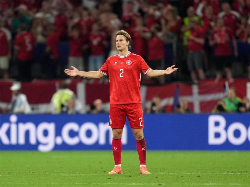 لاعب الدنمارك