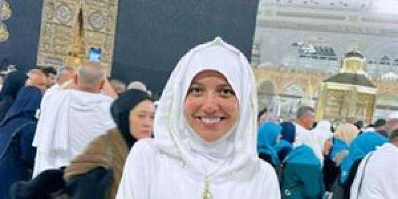 مي كساب تدعم طالبة أسيوط بهذه الكلمات