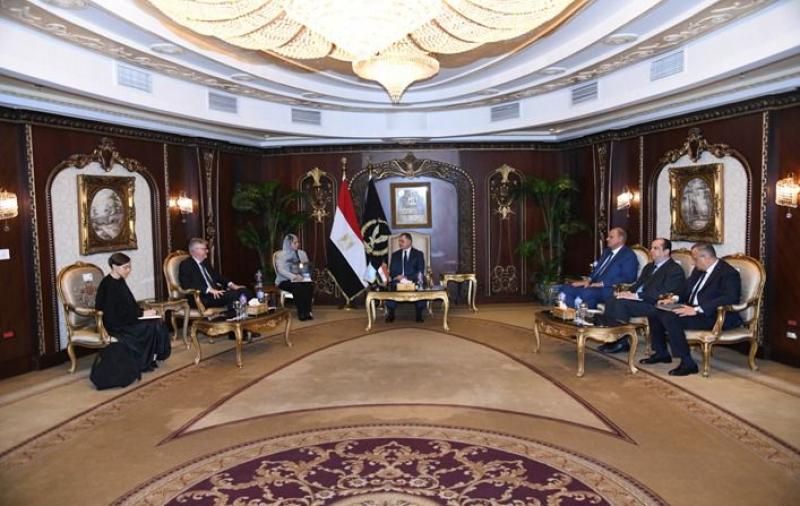 وزير الداخلية يلتقى وكيل الأمين العام لعمليات السلام 