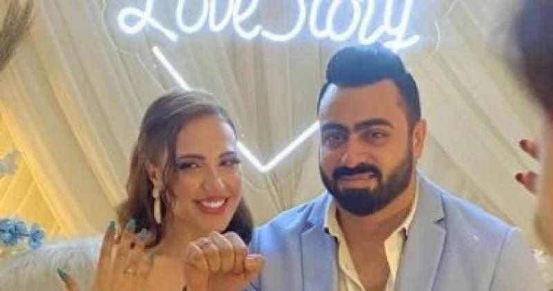 بعد قصة حب 14  عامًا.. الفنانة إيمى طلعت زكريا تكشف عن خطوبتها
