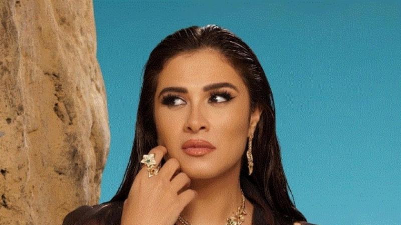 ياسمين عبدالعزيز 