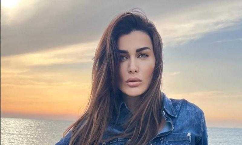 نادين الراسي تنشر فيديو صادم لتعنيف طفل وتثير جدلاً واسعًا في لبنان