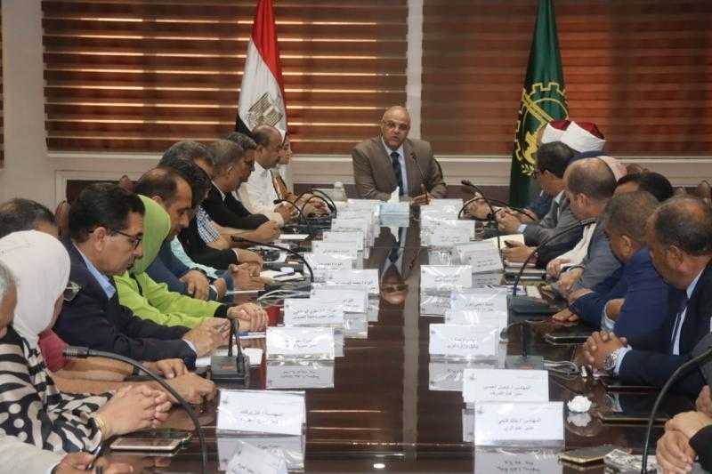 محافظ القليوبية: التواجد الميداني المستمر والتواصل مع المواطنين وتلبية مطالبهم