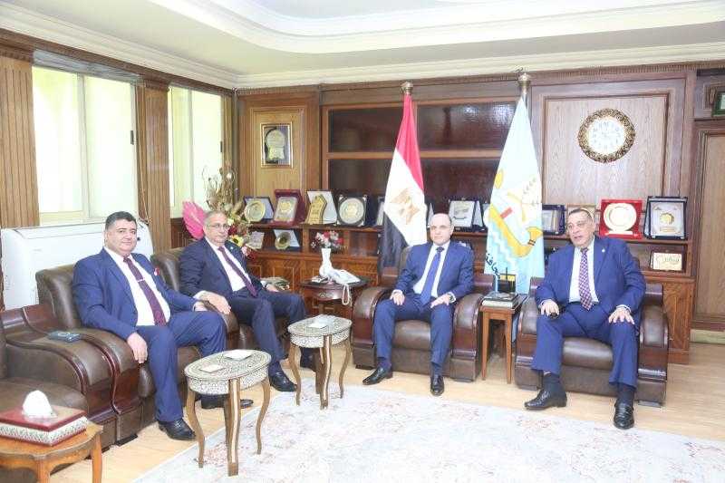 عبدالمعطي يستقبل مدير أمن كفرالشيخ لتقديم التهنئة بمناسبة توليه مهام عمله