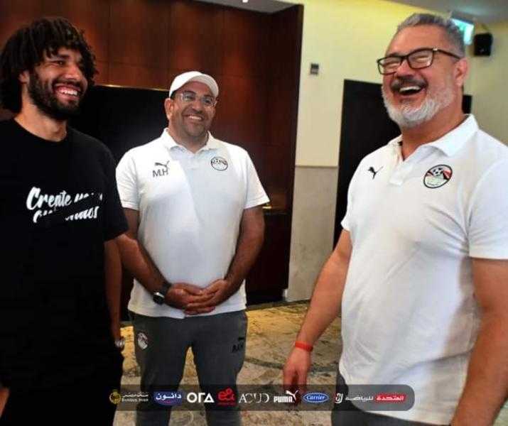 النني يصل معسكر المنتخب الأولمبي.. وميكالي يستقبله بحفاوة