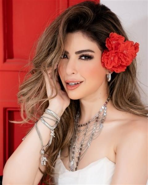 ميرنا جميل 