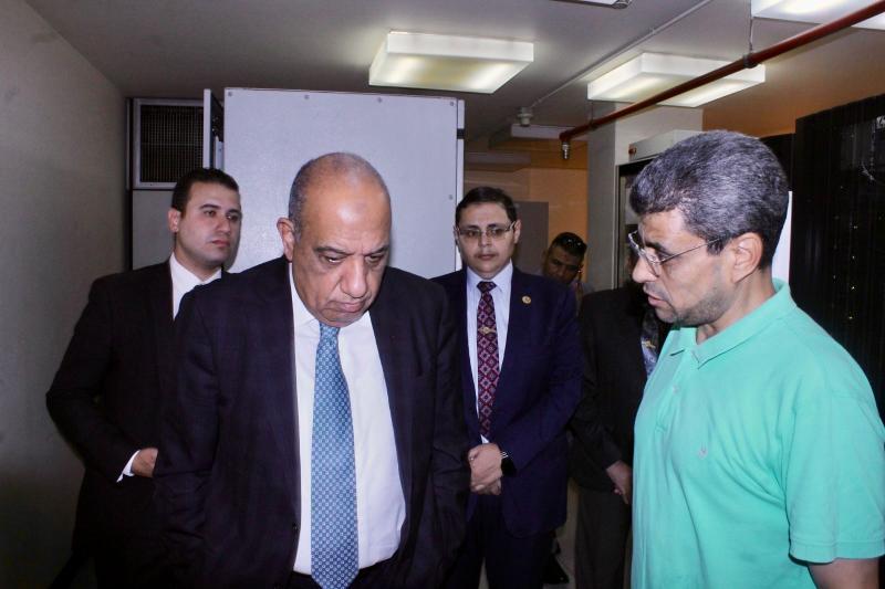 وزير الكهرباء والطاقة المتجددة