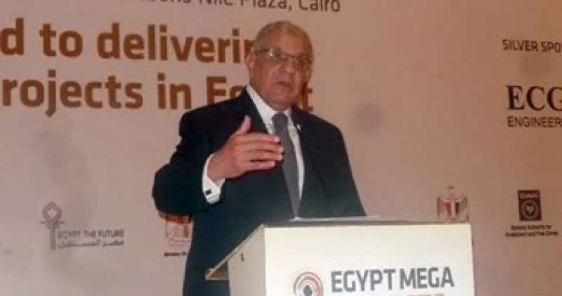 المهندس إبراهيم محلب رئيس الوزراء الأسبق