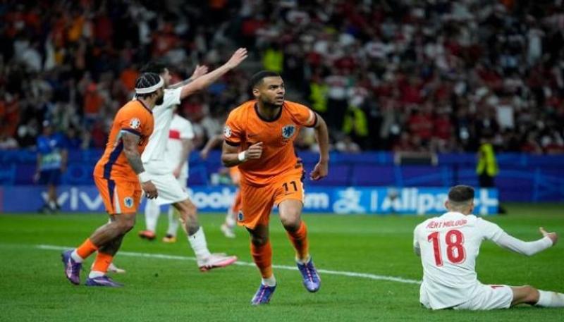هولندا وإنجلترا