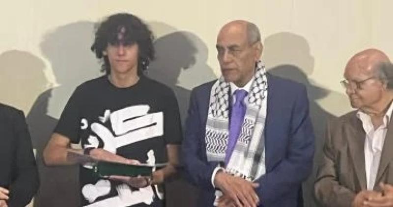 تكريم الفنان أحمد بدير في حفل ختام مهرجان جمعية الفيلم الخمسين