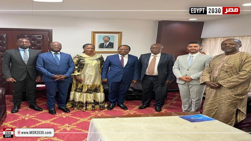 جانب من التوقيع