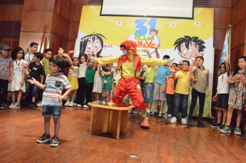 البلياتشو يجمع أصدقاء علاء الدين على المسرح