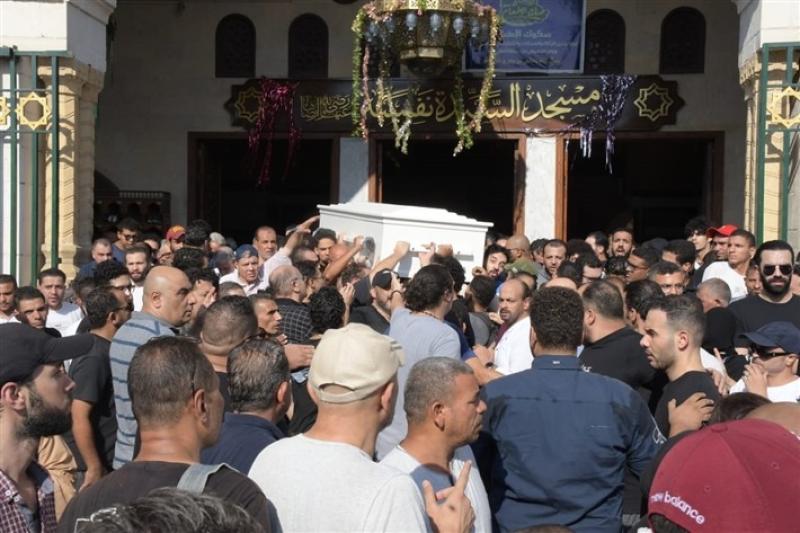 شاهد.. نجوم الفن يودعون جثمان الفنان تامر ضيائي لمثواه الأخير