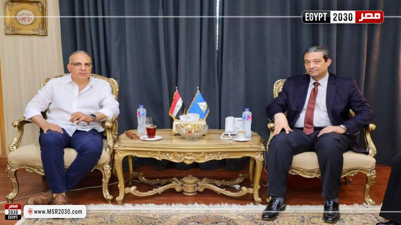 محافظ دمياط يستقبل وزير الموارد المائية والرى