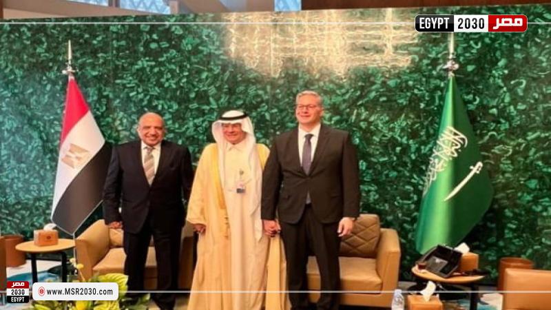 جانب من المباحثات