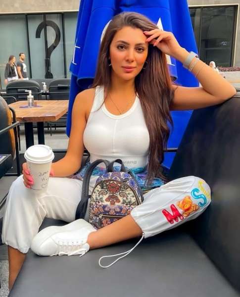 الفنانة بسمة داوود
