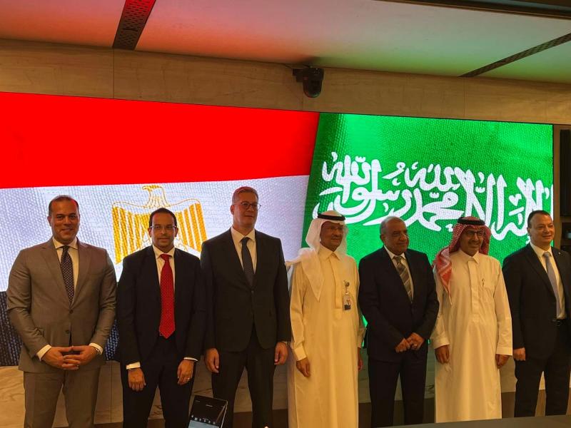 آخر تطورات مشروع الربط الكهربائي بين مصر والسعودية