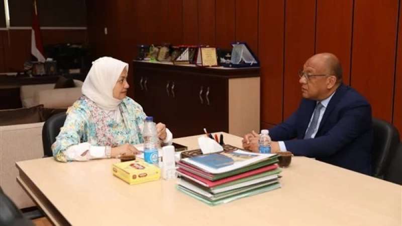 مستشار شيخ الأزهر لشؤون الوافدين تستقبل سفير الفلبين