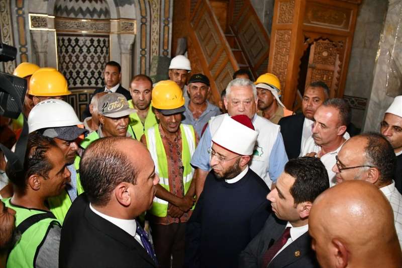 اجتماع عاجل لحل مشكلة تأخر مشروع مسجد السيدة عائشة
