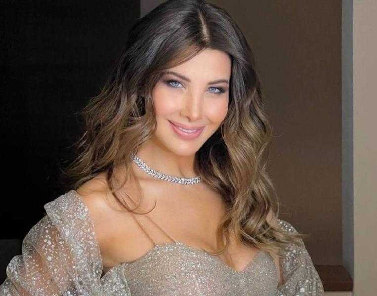 برقم خيالي.. لن تصدق سعر فستان نانسي عجرم