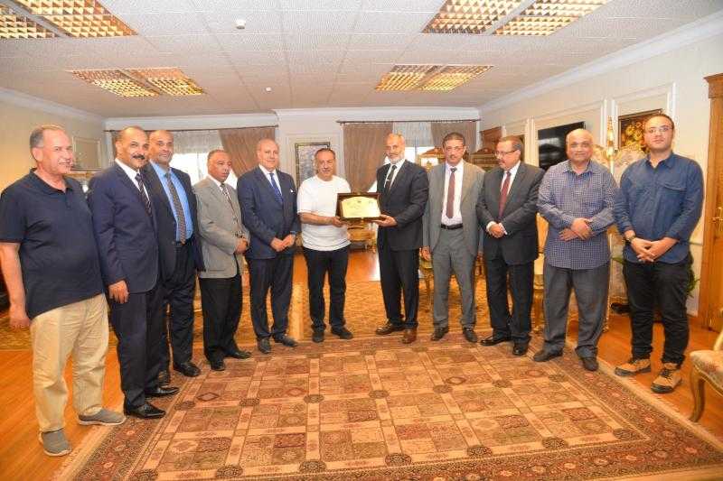 محافظ أسيوط يستقبل وفد رابطة الحقوقيين بالمحافظة للتهنئة على اختياره محافظاً للأقليم