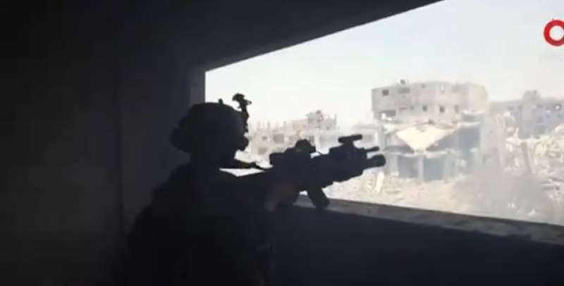 صورة من مفطع الفيديو