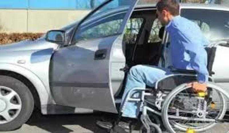 الحكومة تحذر: إجراءات رادعة ضد المتربحين من سيارات ذوي الهمم