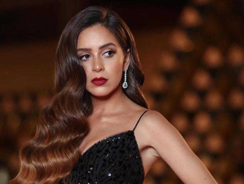 جميلة عوض تخطف الأنظار بإطلالة كاجوال