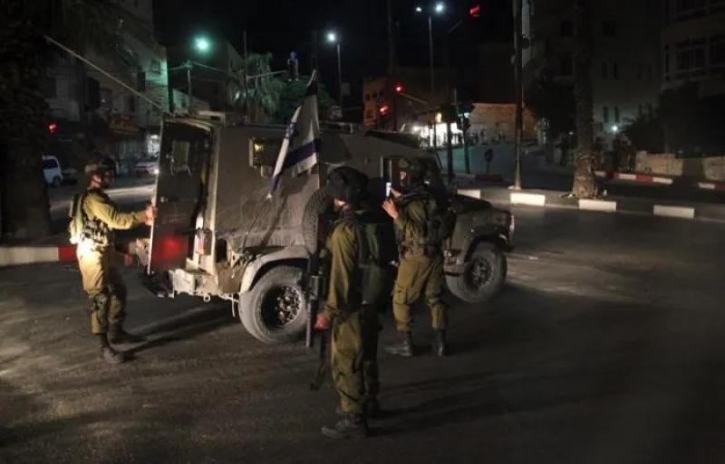 اقتحام مدينة قلقيلية وبلدة عزون واعتقال 10 فلسطينيين