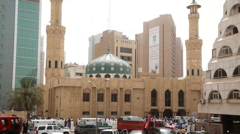 وزارة الأوقاف الكويتية تنفي وجود مصنع خمور في مسجد