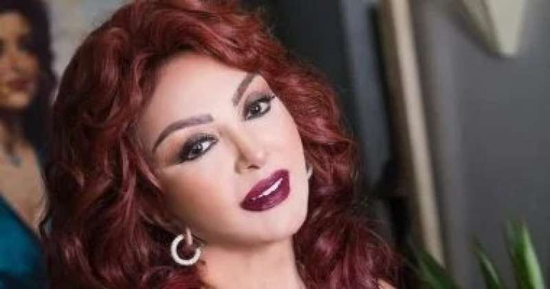 الفنانة نبيلة عبيد