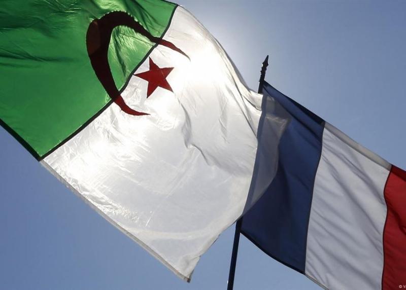 علم الجزائر وفرنسا