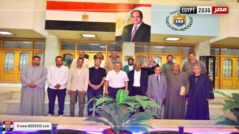 محافظ أسيوط