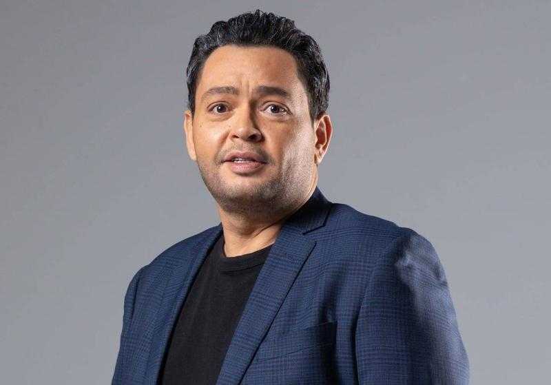 نهال عنبر تطمئن الجمهور على الحالة الصحية للفنان أحمد رزق