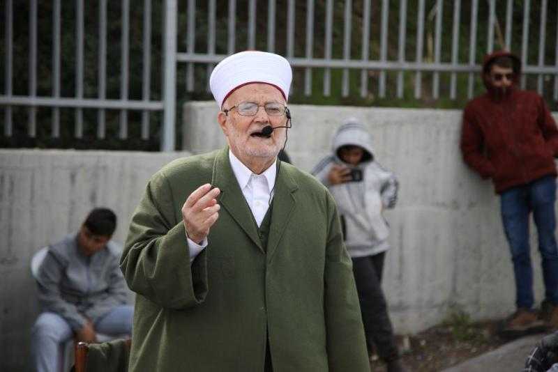 بالفيديو.. قوات الاحتلال تعتقل خطيب المسجد الأقصى الشيخ عكرمة صبري