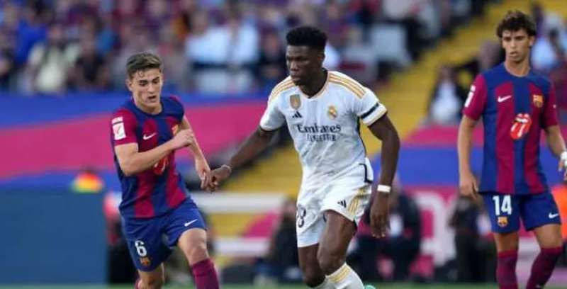 ريال مدريد وبرشلونة 