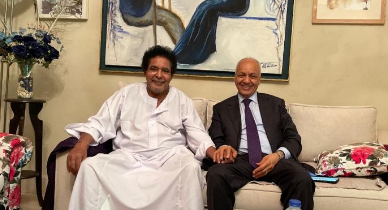 محمد منير ومصطفي بكري