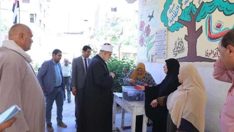 الأزهر يحظر التعامل بالمكاتبات الورقية