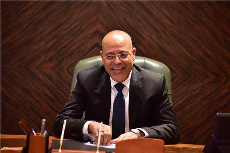 وزير العمل يزف بشرى للعمالة غير المنتظمة