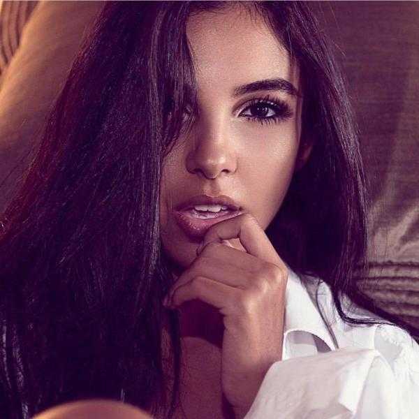 شاهد| إطلالة جريئة للفنانة سلمى أبو ضيف بفرنسا